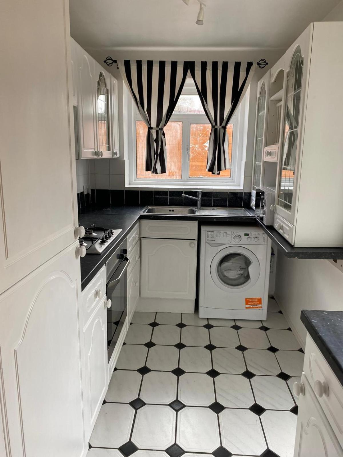 Lovely Rooms In West London Northolt  Exterior photo